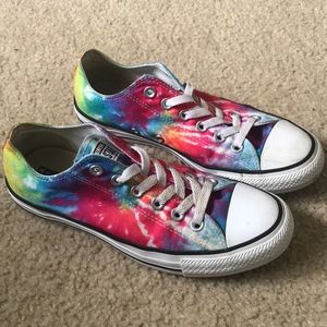 Tie-dye converse